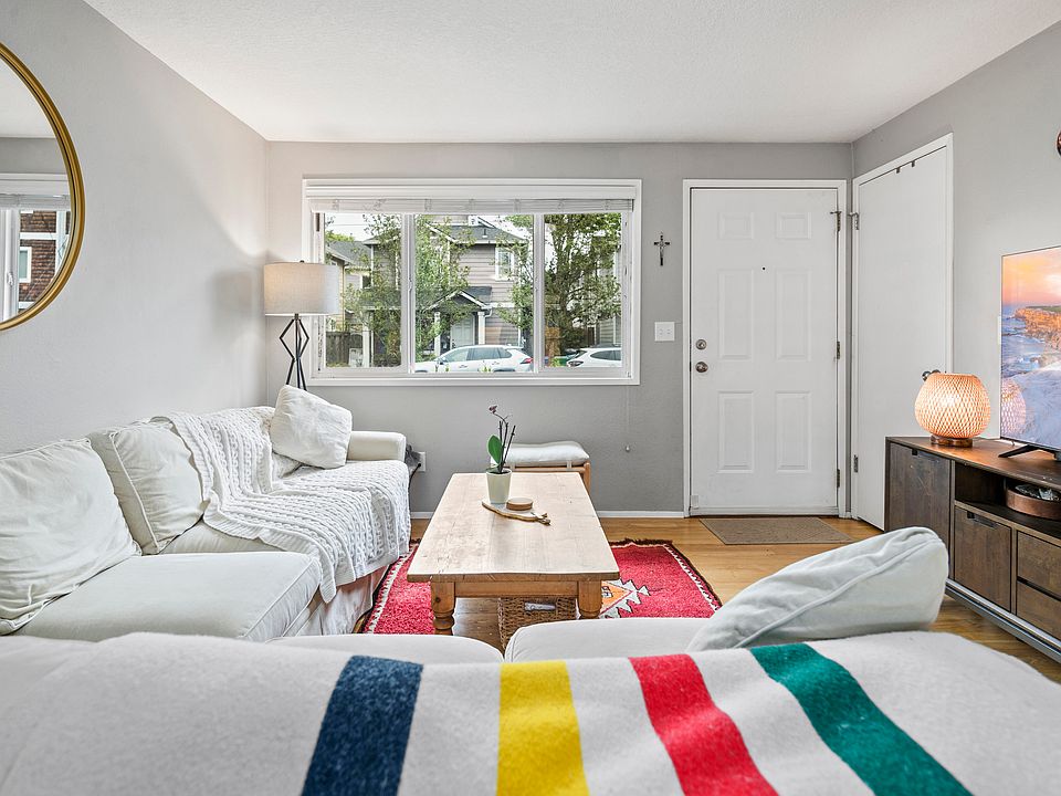 1st image of 5609 SE 22nd Ave #5609