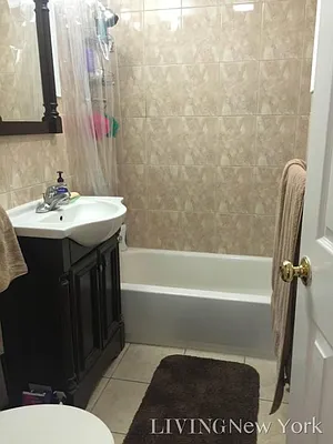 Rented by Living New York | media 37