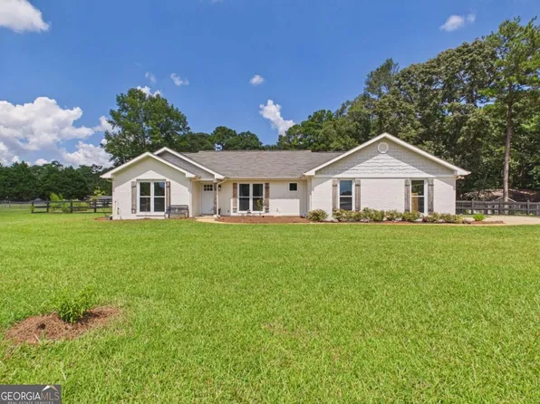 104 Huntington Dr, Lagrange, GA 30240