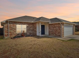11105 NW 98th St, Yukon, OK 73099