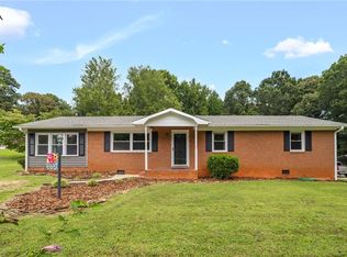 4705 Cale Ct, Walkertown, NC 27051