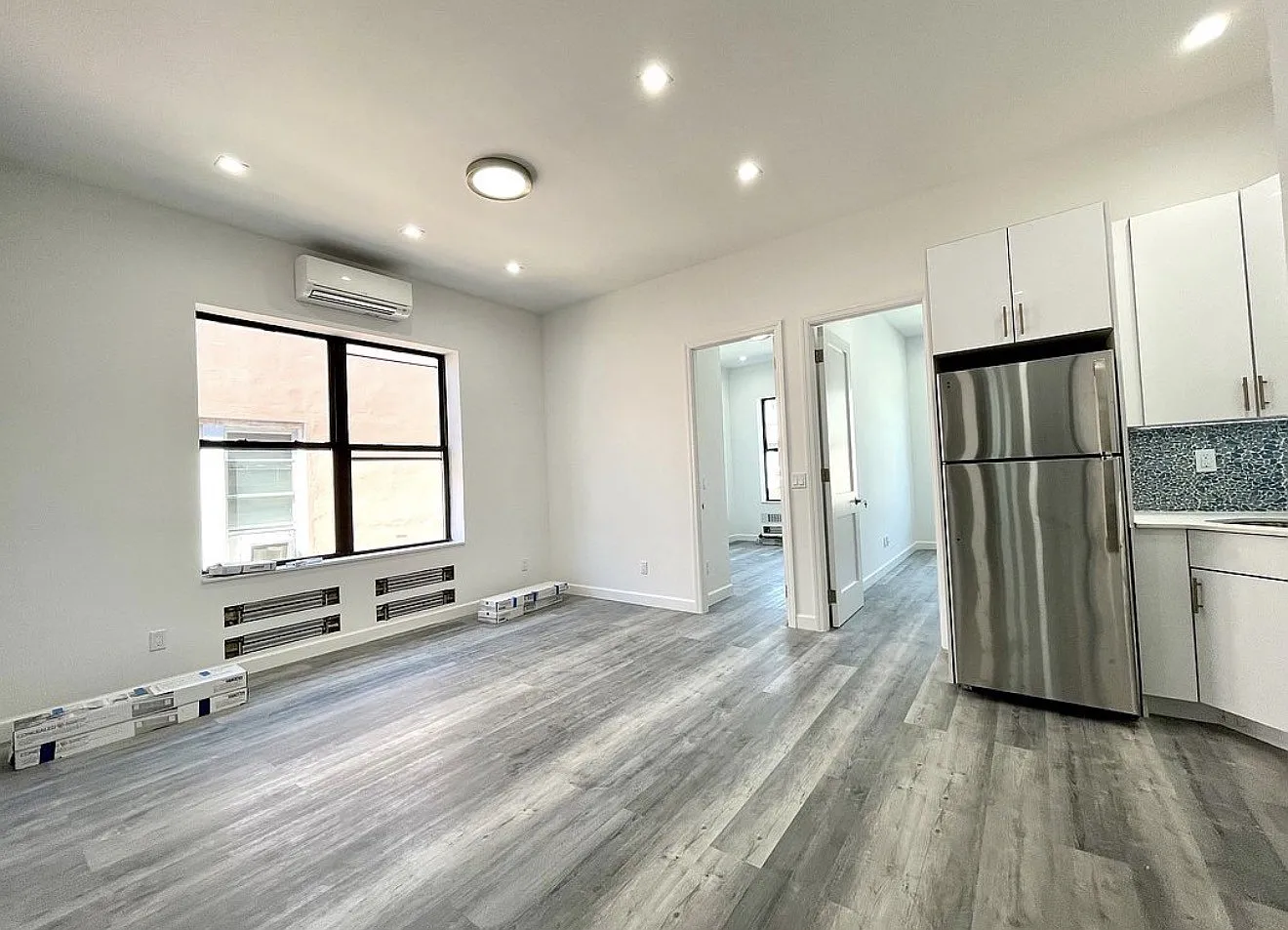 21-22 21st Road — Photo 1