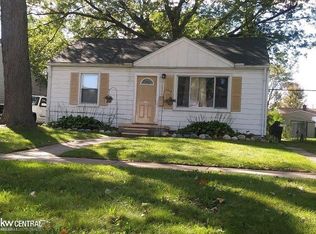 26323 Brettonwoods St, Madison Heights, MI 48071