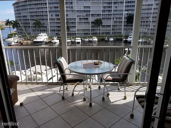 2nd image of 1423 E Hillsboro Blvd APT 419