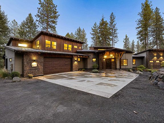 2nd image of 25204 N Lords Ln