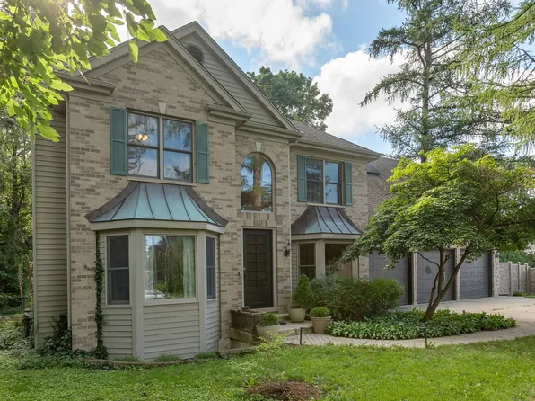 215 Wing Park Blvd, Elgin, IL 60123