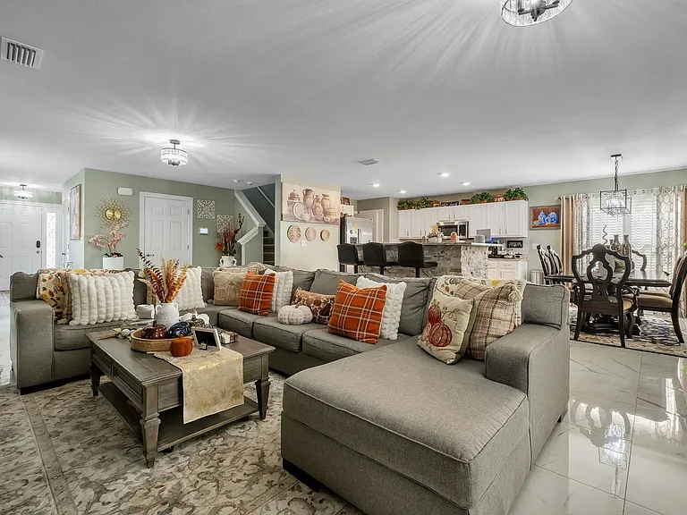 4800 Silent Creek Ln — Photo 10