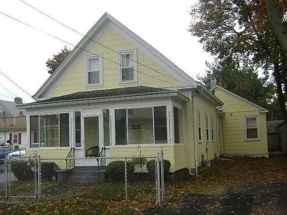 4th image of 18 Dudley Ave