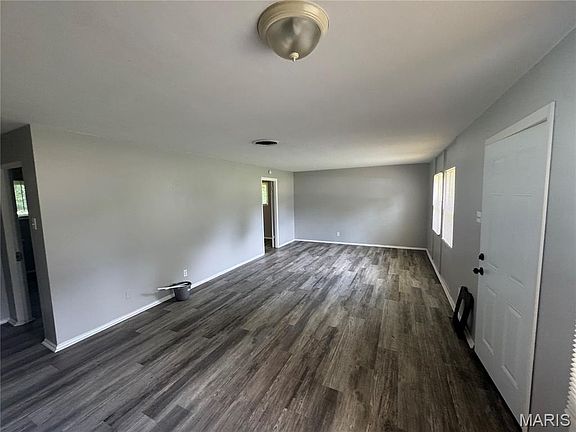 4th image of 6837 Saint Olaf Dr
