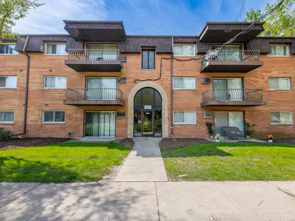 2340 186th St APT 25, Lansing, IL 60438