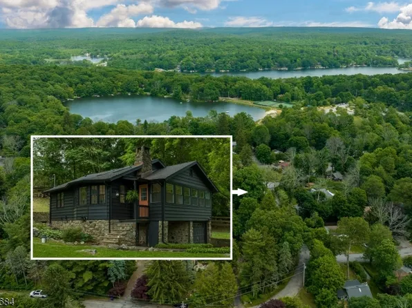 17 Alturas Rd, Vernon Twp., NJ 07422