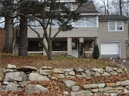 2nd image of 186 Howard Blvd