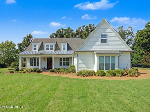 4493 Pleasant Breeze Dr, Olive Branch, MS 38654