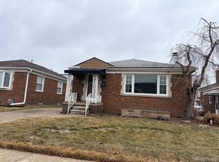 15337 Veronica Ave, Eastpointe, MI 48021