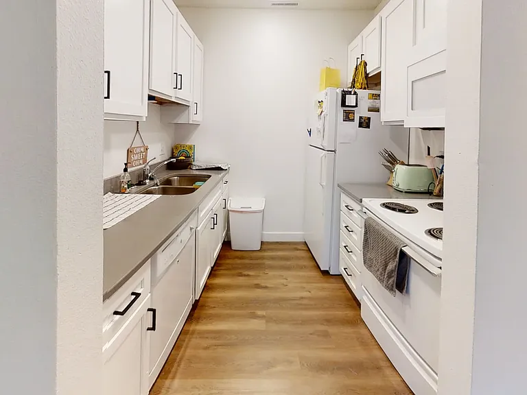 Cornerstone Apartments — Photo 5