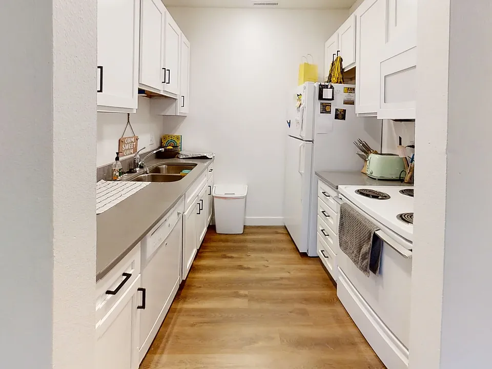Cornerstone Apartments
