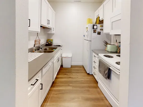 Cornerstone Apartments