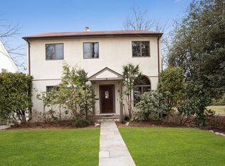 4 Spruce Rd, Larchmont, NY 10538