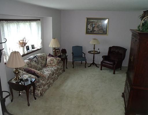 3rd image of 15 Jean Ct