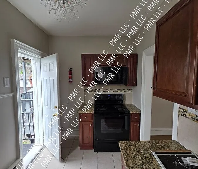 5820 Lansdowne Ave #2 — Photo 32