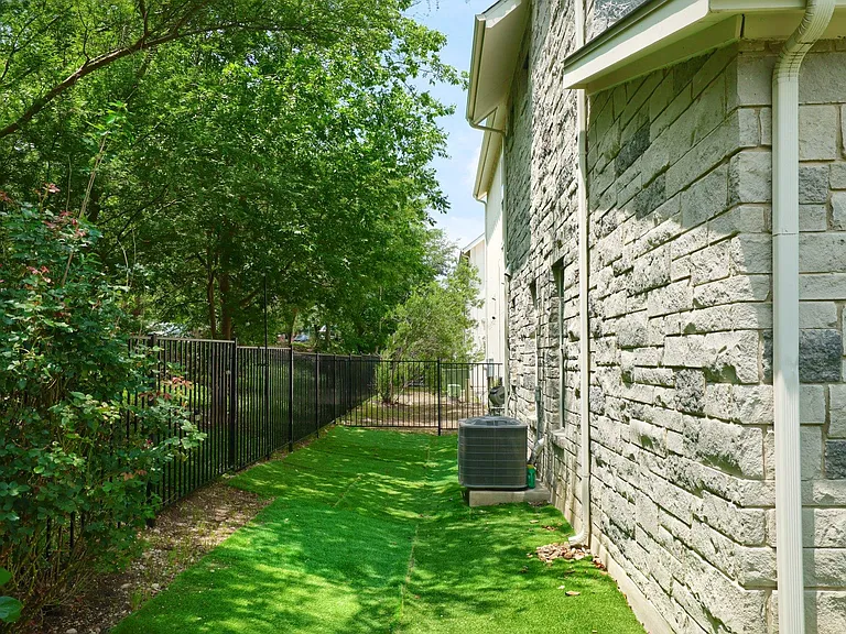 2624 Metcalfe Rd #24 — Photo 23