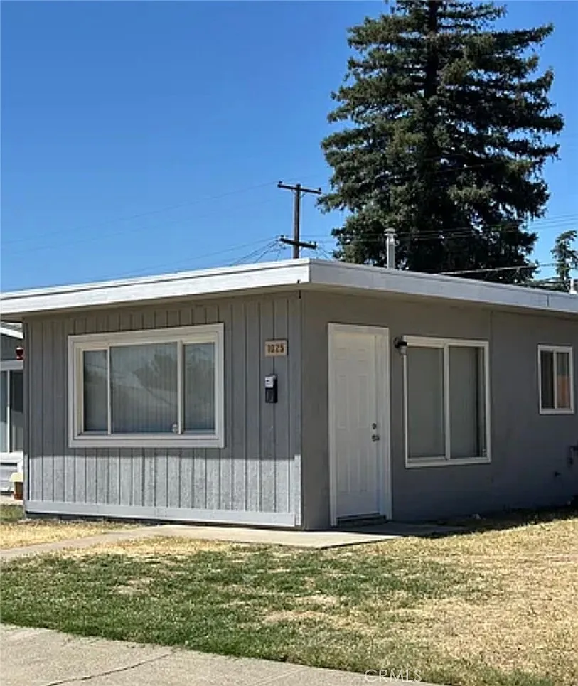 1037 W Santa Fe Ave photo 1
