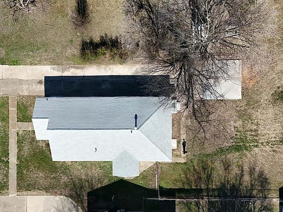 2nd image of 404 S 2nd St