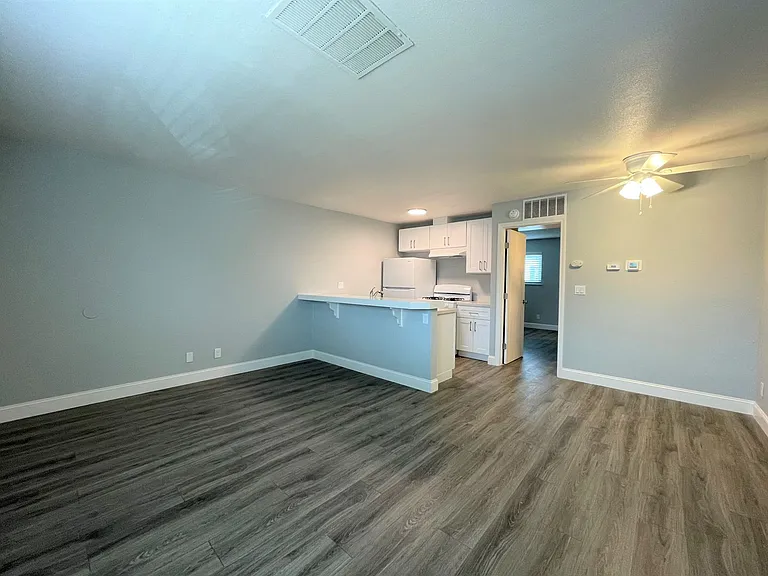 La Madera Apartments at 935 W. Swain Road — Photo 15