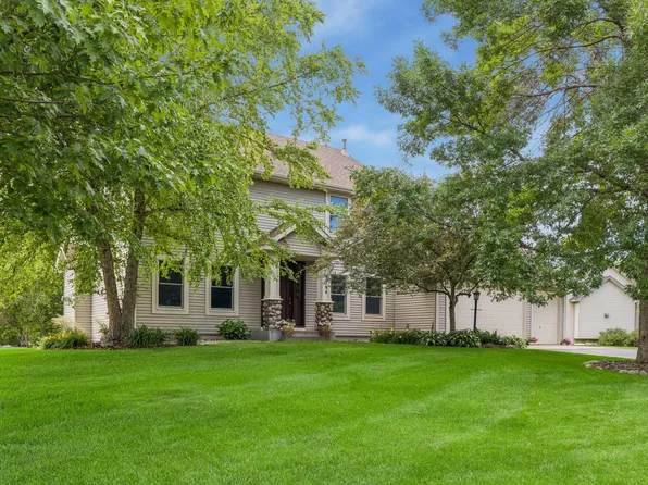 3794 Smithfield Curv, Woodbury, MN 55129