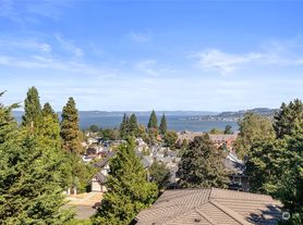 Le Mer Condominiums - Tacoma, WA | Zillow
