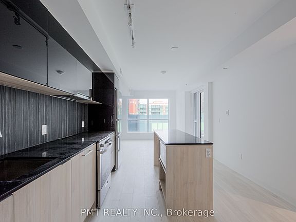 3rd image of 31 Tippett Rd #339