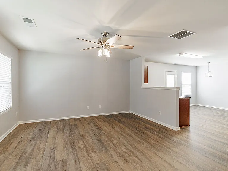 157 Brockett Dr — Photo 8