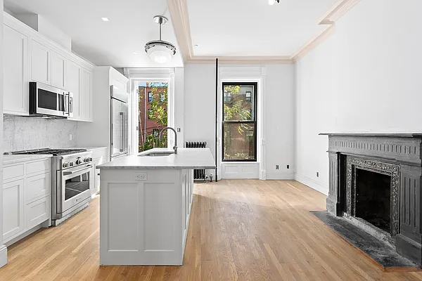 Sold by Corcoran | media 7