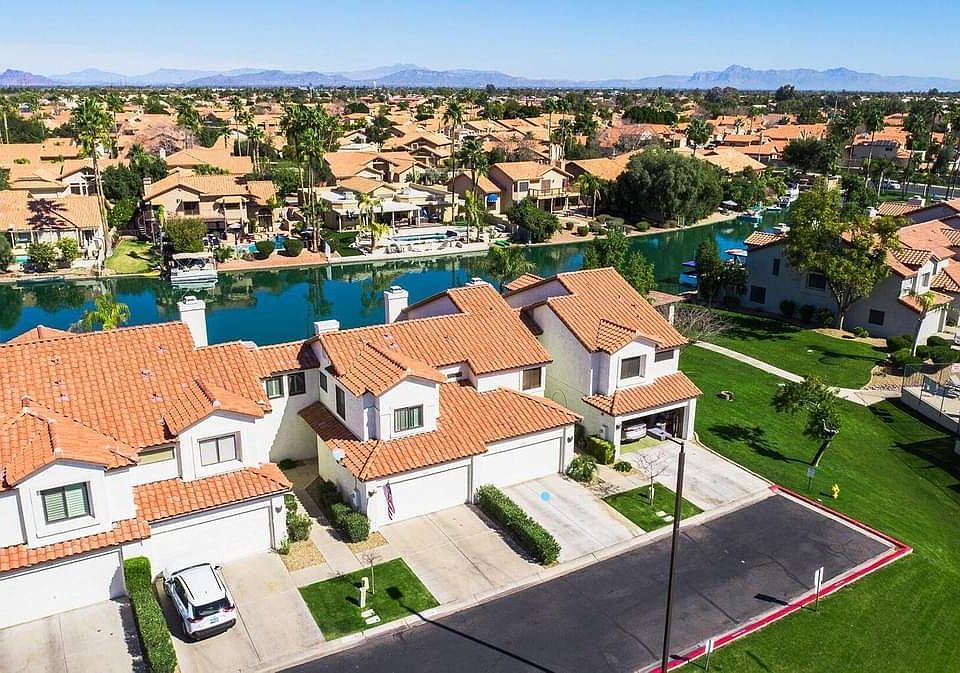 1st image of 1106 W Edge Water Dr