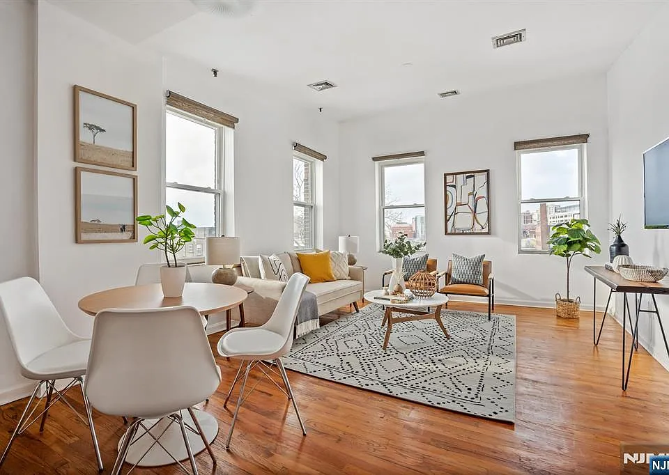 54-60 McWhorter St #307