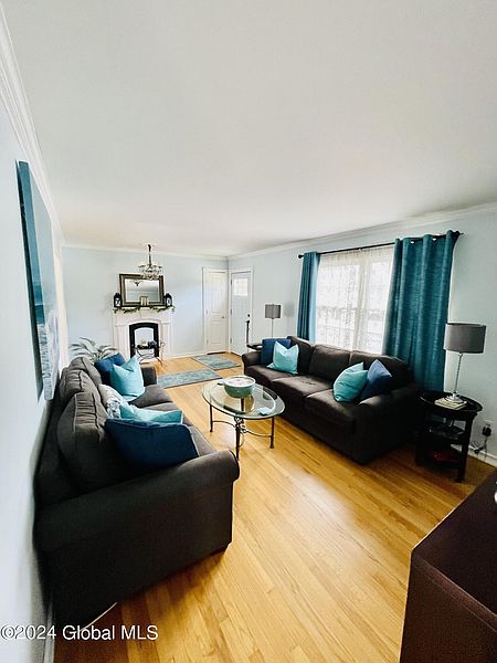 4th image of 7 Dusenberry Road