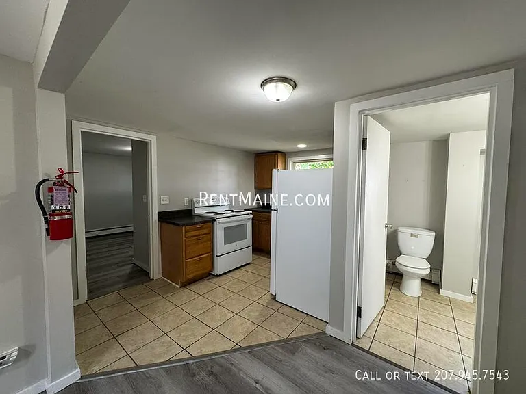 206 Maine Ave #4 — Photo 2
