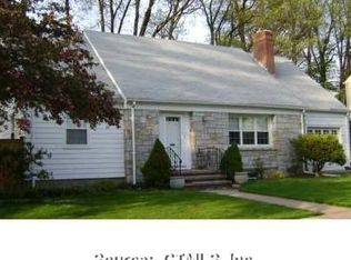 155 Carmalt Rd, Hamden, CT 06517