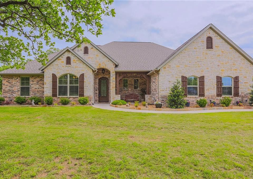 1st image of 147 Silver Saddle Cir