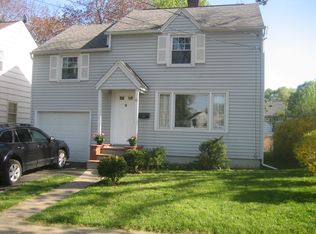 61 Fort Hill Ter, Rochester, NY 14620