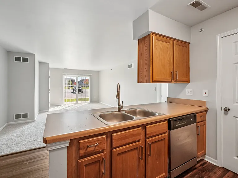 Abbey Ridge Apartment Homes — Photo 78