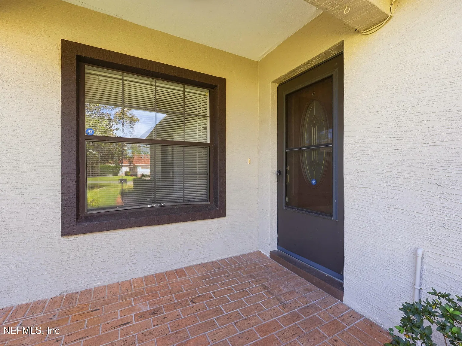 12 Emmons Ln — Photo 3