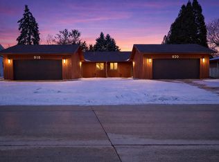 918-920 E Windfield Pl, Appleton, WI 54911