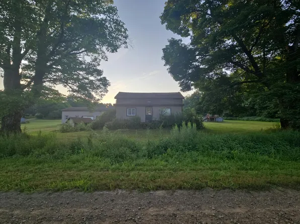 14766 Tomer Rd, Guys Mills, PA 16327