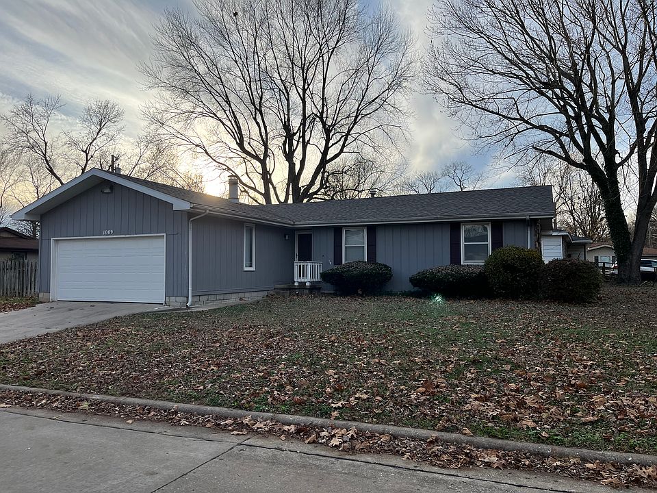 2nd image of 1009 S Craig Ave