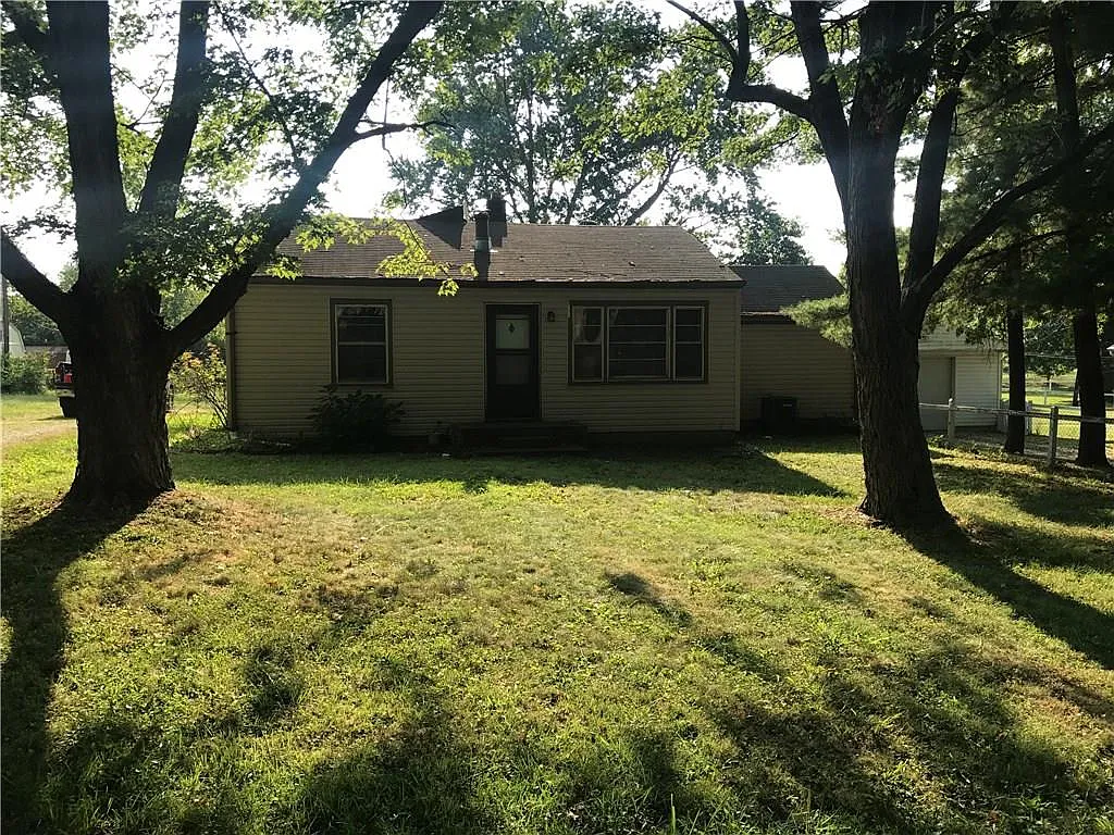 1101 Bomar Ln photo 1