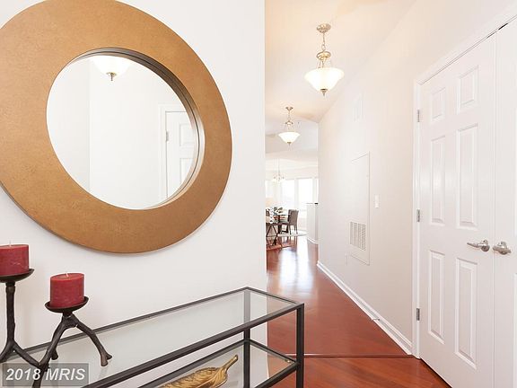 2nd image of 801 S Greenbrier St APT 406
