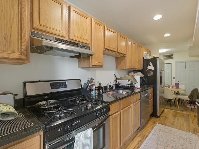 2240 W Palmer St #1R — Photo 9