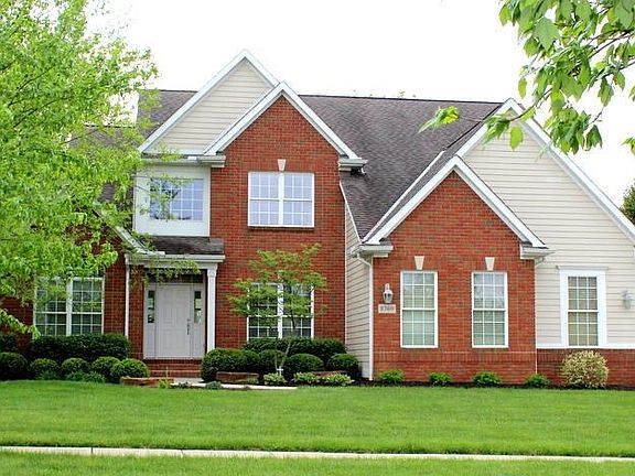 3rd image of 8369 Meadowmoore Pl NW