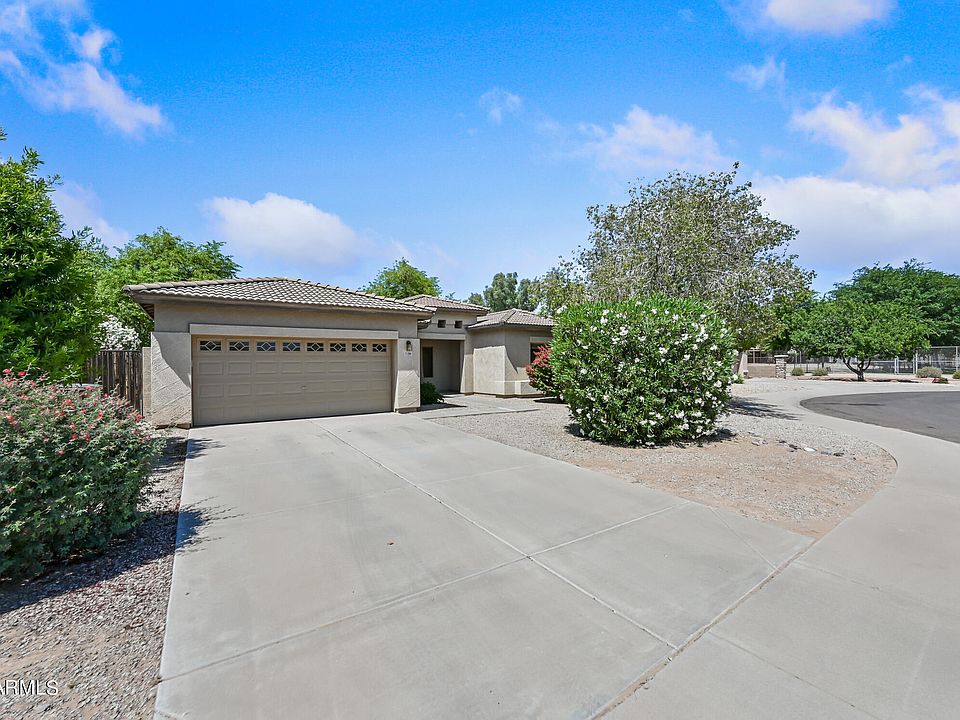 1st image of 21284 E Saddle Way